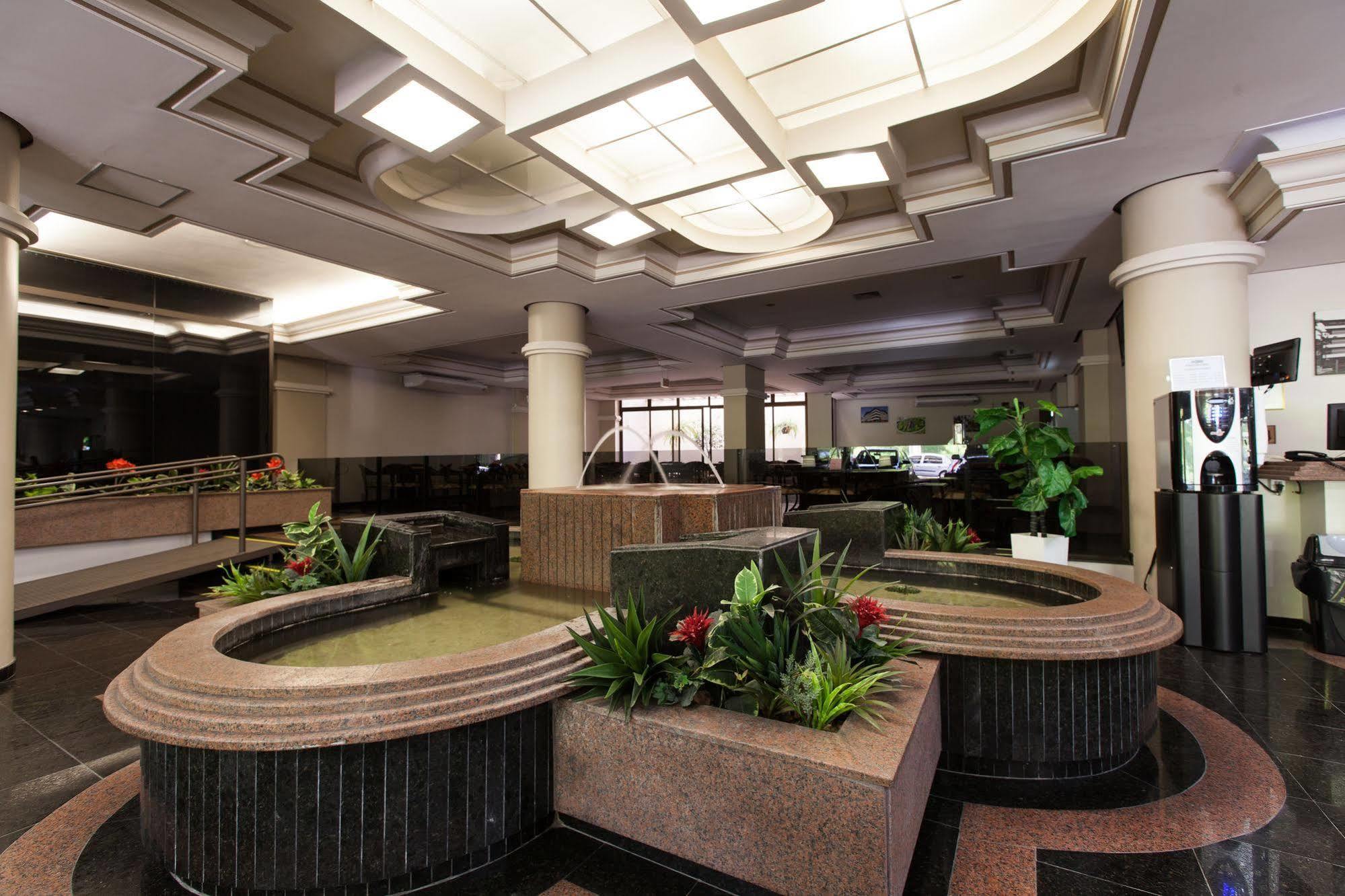 Hotel Mansiones Blumenau Buitenkant foto